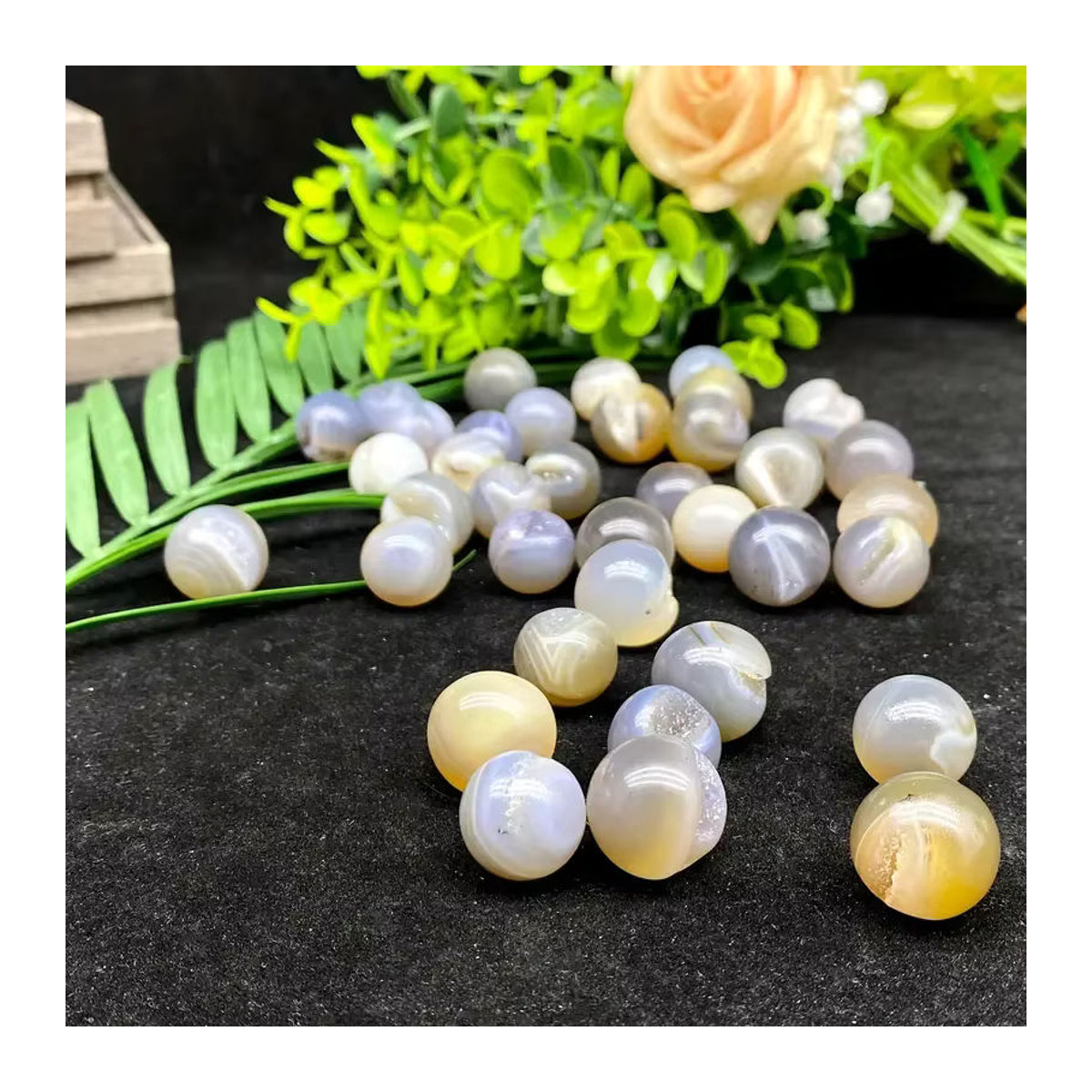 Sisterstone Set aus 5 oder 10 natürlichen Heilkristallen, bunte Mini Achat-Kristallkugeln zur Dekoration von Zimmer und Schreibtisch - Bild 5