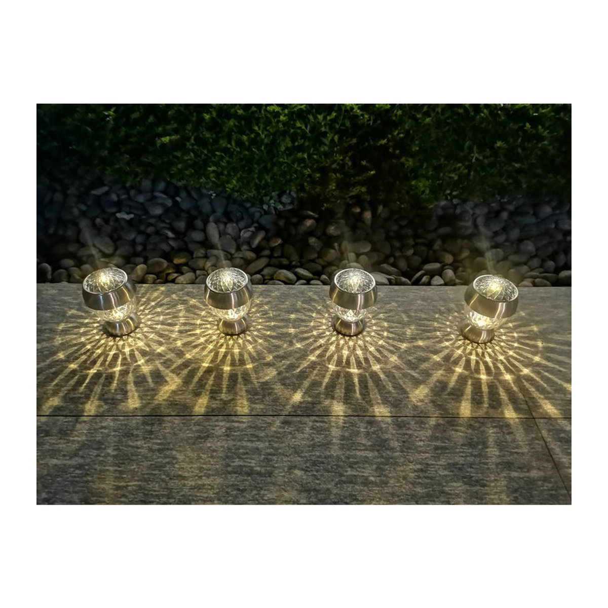Solithia Solarleuchte Kristall Mini aus Edelstahl und Glas in Silber mit warmweißem LED-Licht - Bild 3