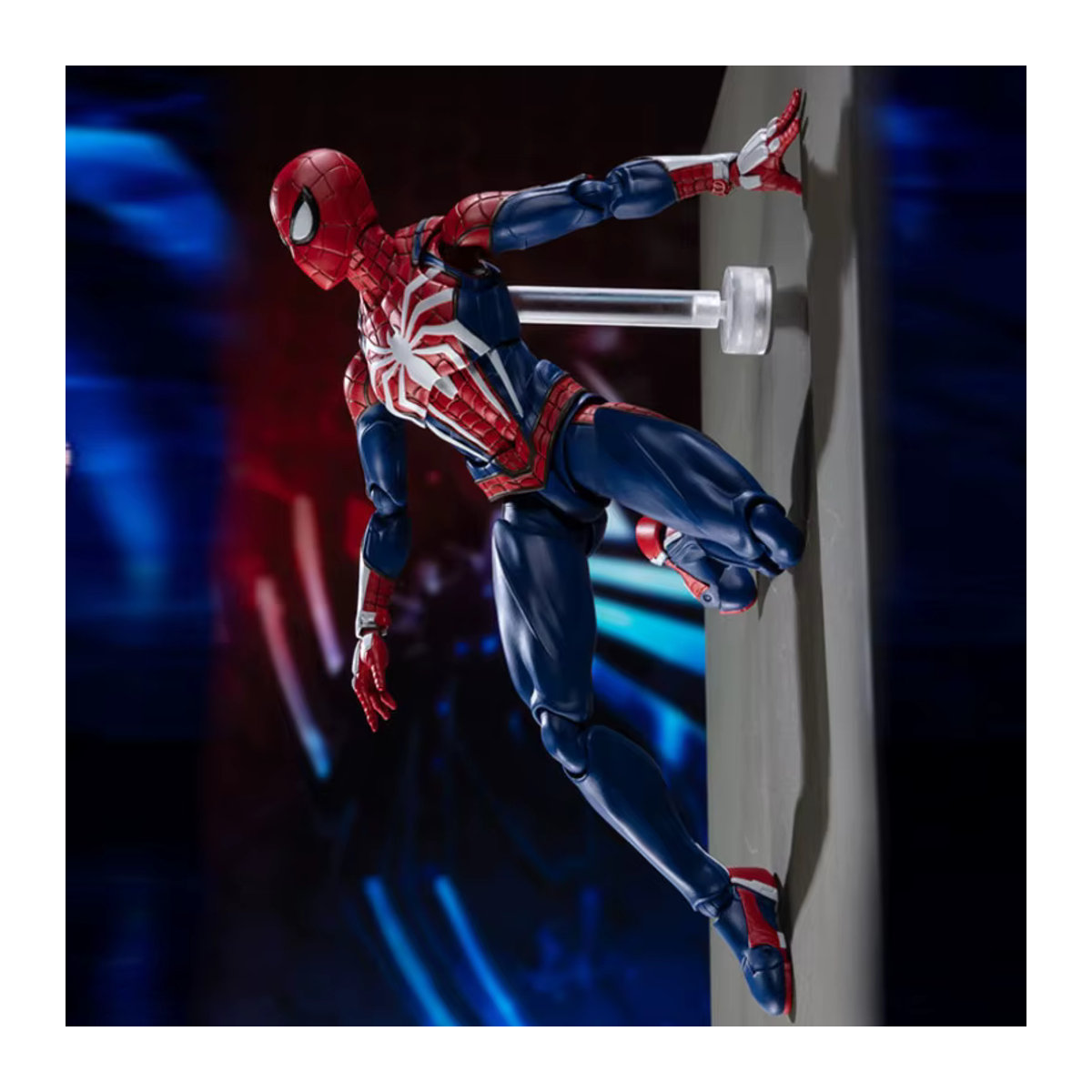 Sony Spider-Man PS4 Actionfigur Peter Parker Statue in Rot aus Kunststoff - Bild 4