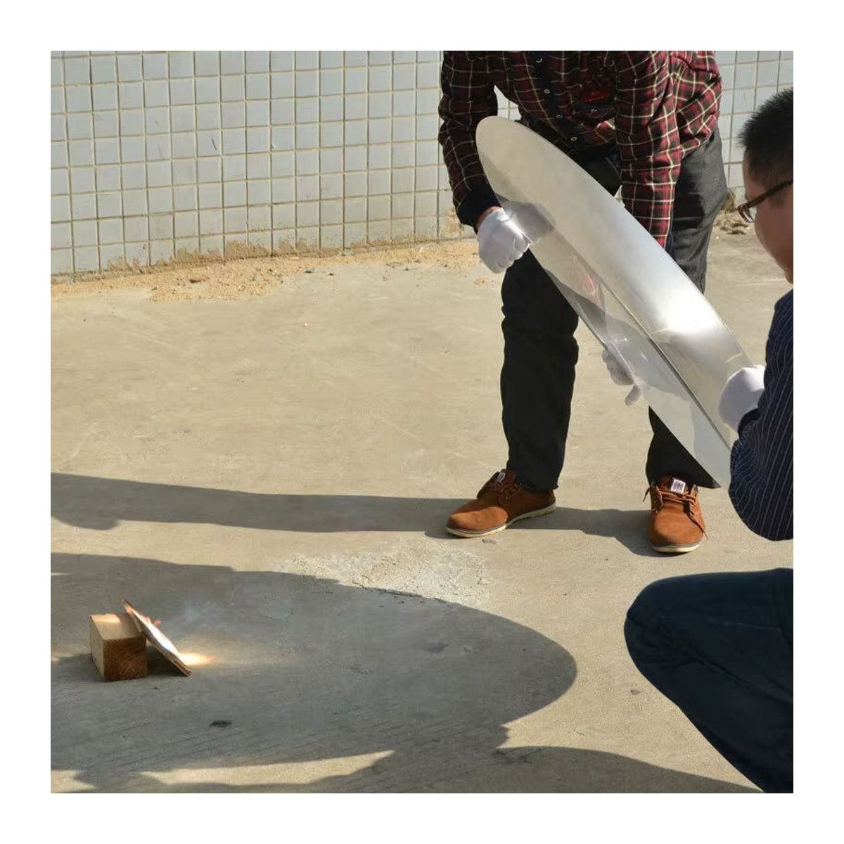 SRATE Optischer PMMA-Solarkocher mit Fresnel-Kondensatorlinse, transparente Leuchtturmlinse als Konzentrator, Durchmesser: 1000 mm, Brennweite: 1000 mm - Bild 2
