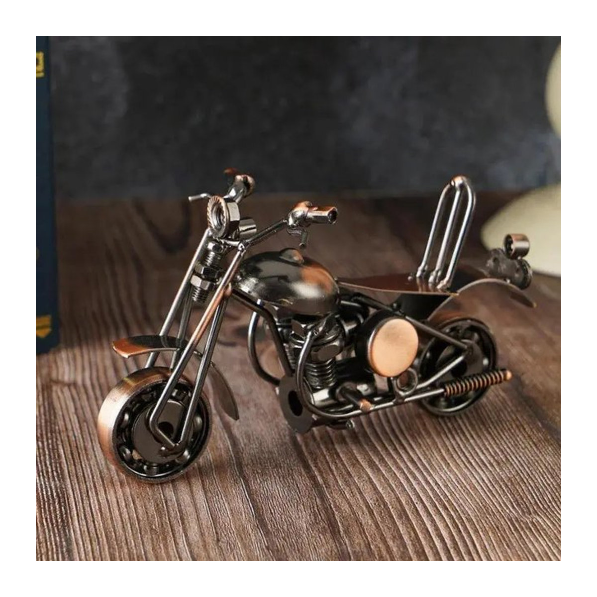Syxing Vintage Motorrad Skulptur aus Metall in Silber als handgemachtes Retro Modell für dein Zuhause und Büro - Bild 1