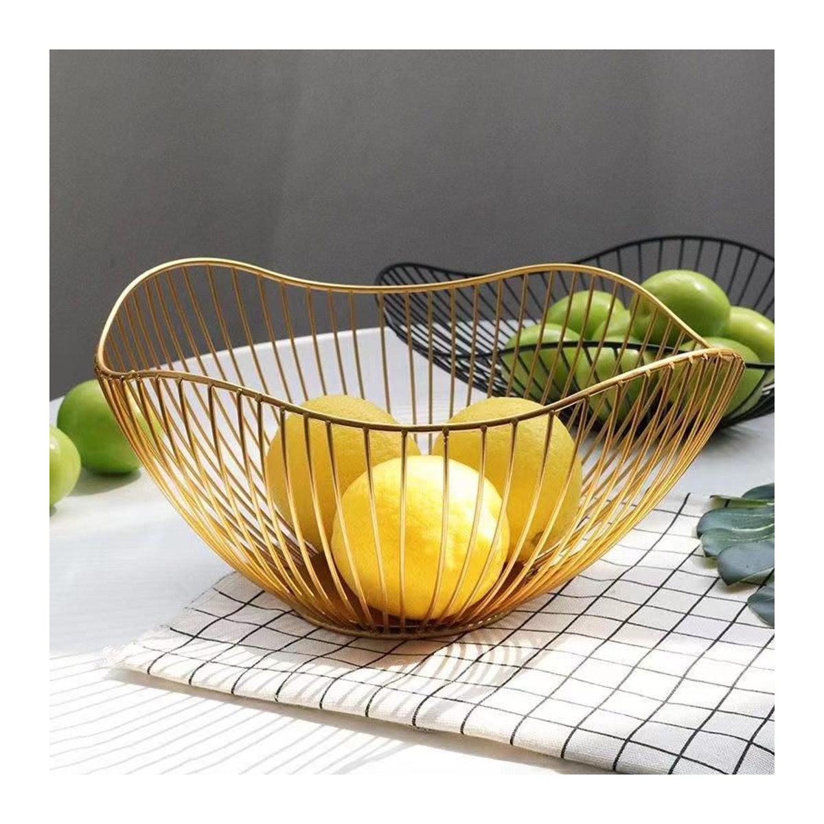 SZ-Damai Obstteller aus Metall in Gold, geometrische Aufbewahrungsschale für Obst und Snacks, modernes Design für dein Wohnzimmer, B: 27,5 cm, T: 27 cm, H: 11,2 cm - Bild 3