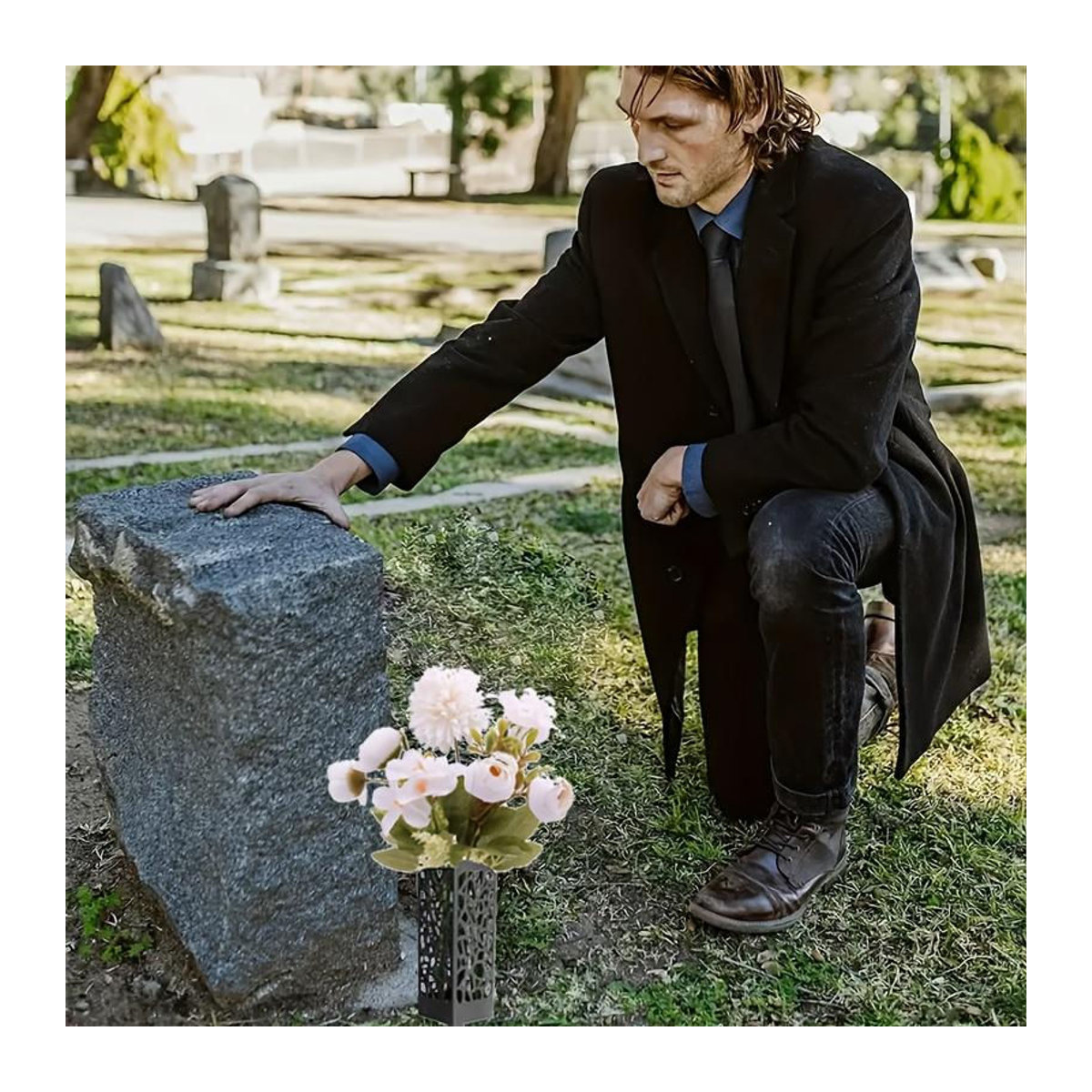 SZ-Damai Set aus 2 künstlichen Blumensträußen und 2 Blumenkörben für Friedhof und Begräbnis, Weiße Rosen und Hortensien in Schwarz und Weiß - Bild 2