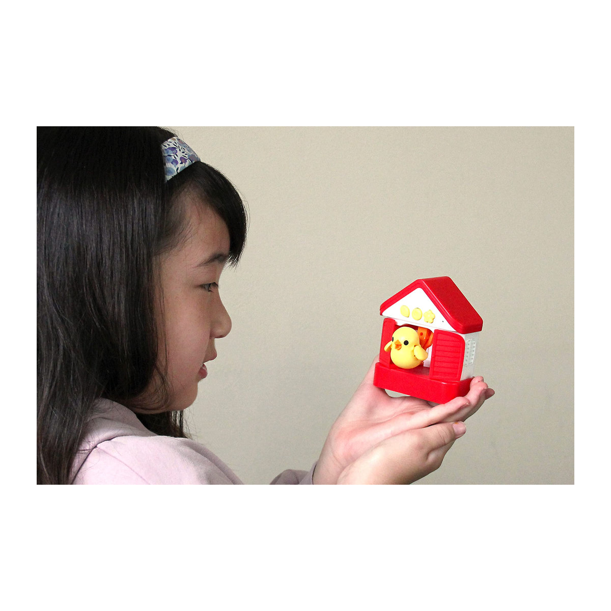 Takara Tomy Arts Sprechende Kuckucksuhr für Kinder in Multicolor mit Wecker, Schlummerfunktion, 3-Minuten-Timer und Vorlesefunktion - Bild 3