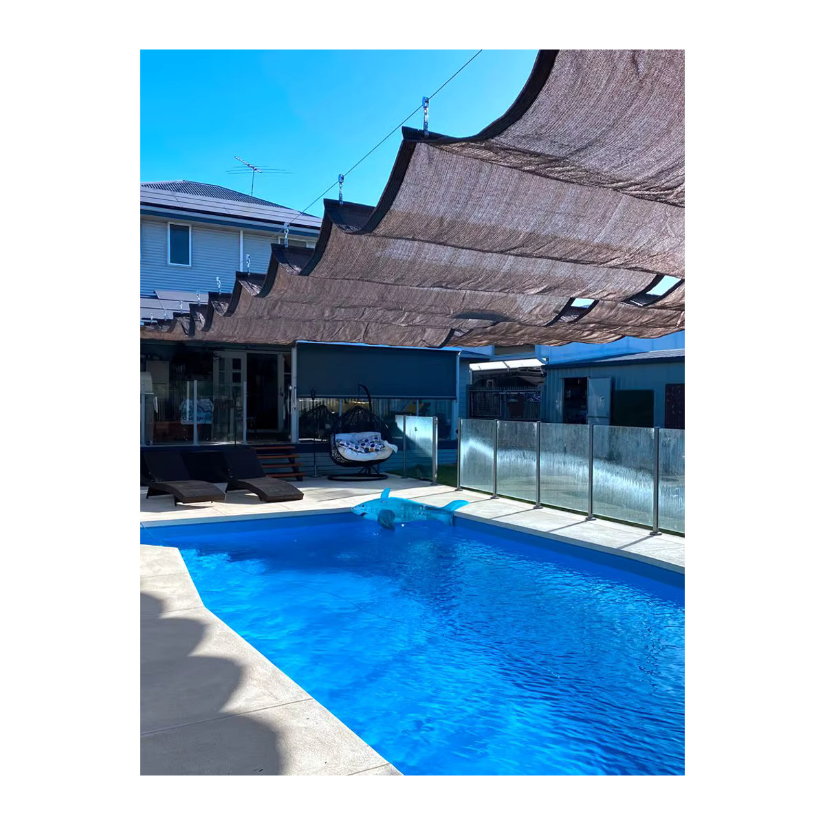 Tewango Sonnenschutz Netz aus HDPE-Stoff mit Anti-UV-Schutz für Garten, Pergola oder Schwimmbad, 180gsm - Bild 4
