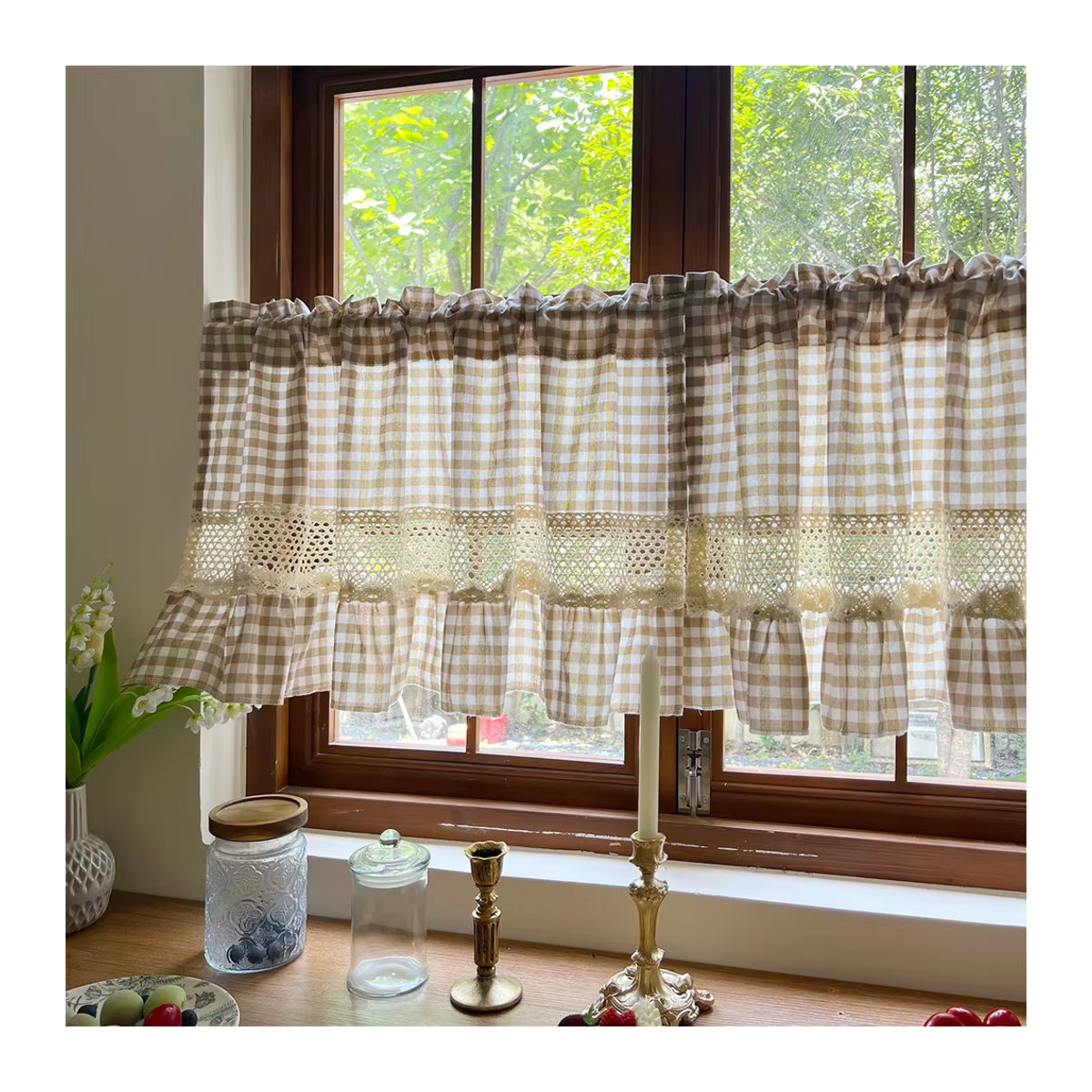Tiyana Cafe Vorhang Beige mit Gingham-Muster und Häkelspitzenbesatz als lichtfilternder Fenster-Volant im Vintage-Bauernhaus-Stil - Bild 3