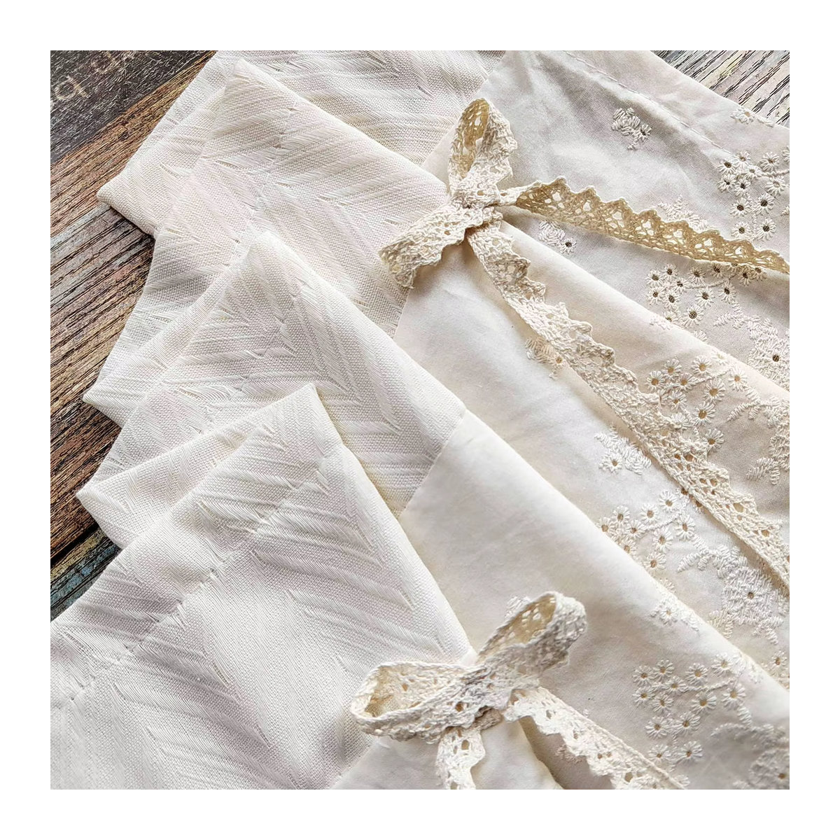 Tiyana Jacquard-Kurzvorhang mit bestickter Spitze und Schleife in Beige und Weiß für dein Schlafzimmer oder Esszimmer - Bild 2
