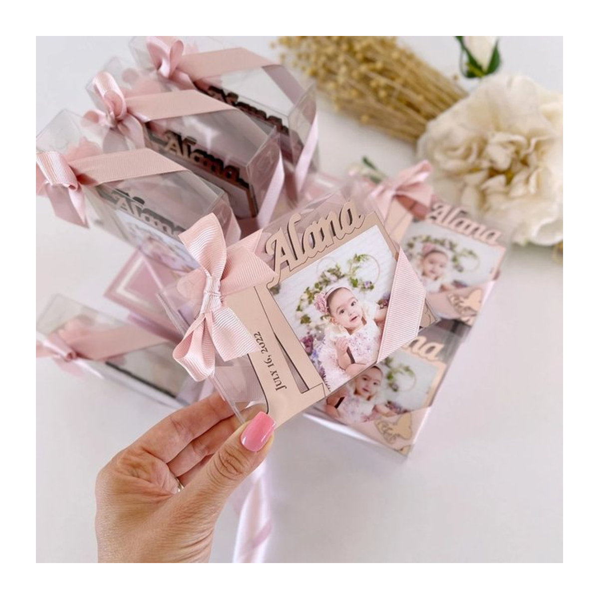TQSSYSYF Personalisierter Magnet-Fotorahmen in Roségold als Geschenk zum 1. Geburtstag für dein Baby - Bild 1
