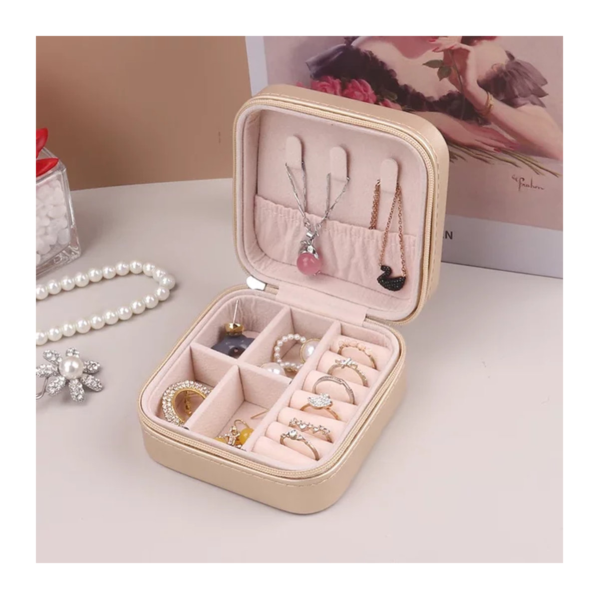 Tragbare Schmuckbox aus PU-Leder in Light Pink für Ringe, Ohrringe und Halsketten - Bild 1