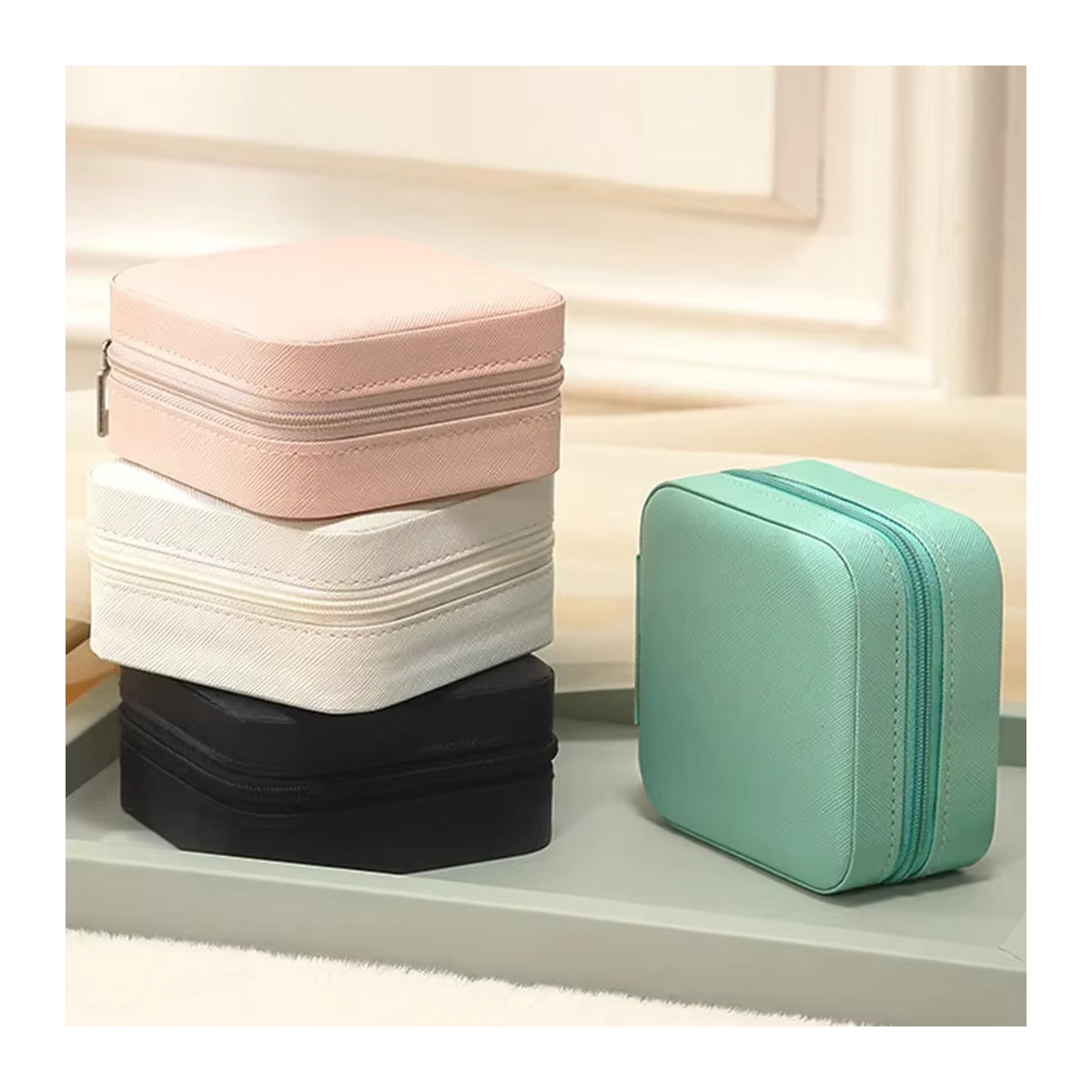 Tragbare Schmuckbox aus PU-Leder in Light Pink für Ringe, Ohrringe und Halsketten - Bild 2