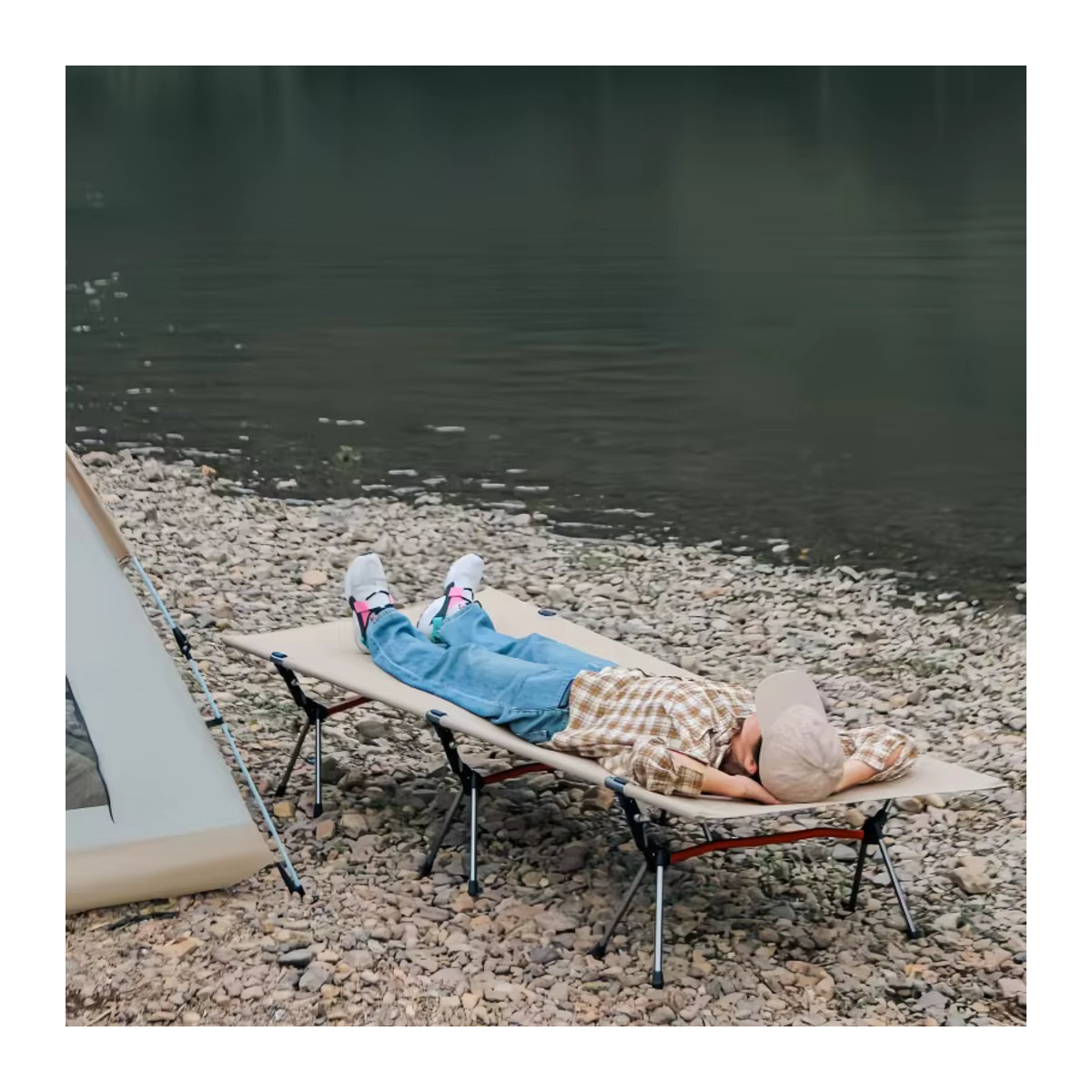 Tragbares Outdoor Camping Klappbett aus ultraleichter Aluminiumlegierung für Erwachsene und Kinder - Bild 2