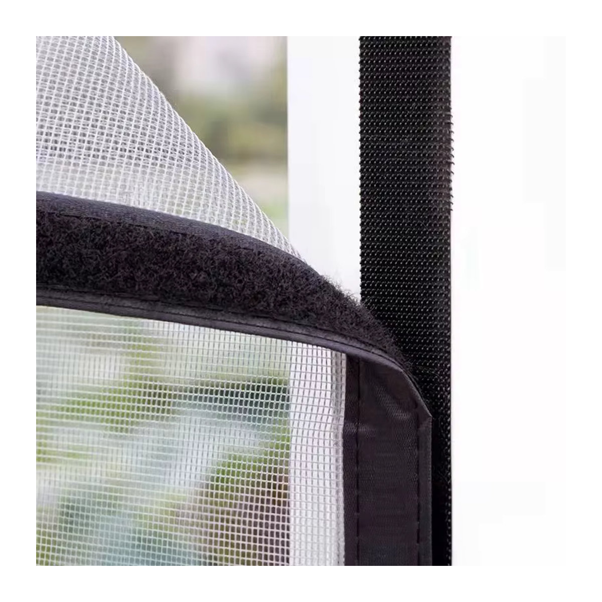 TranquilTouch Selbstklebende Fensterscheiben zum Insektenschutz und zur Staubisolierung in Weiß mit grauem Netz und weißem Rand - Bild 3