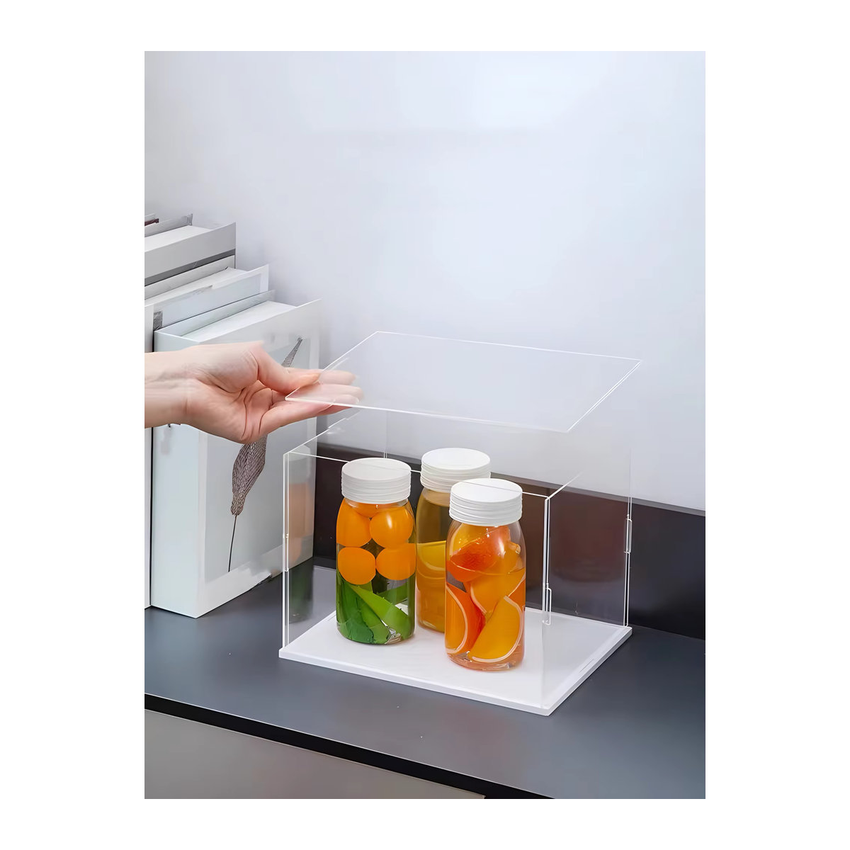 Transparente Displaybox mit weißer Basis als staubdichter Aufbewahrungsschrank für Labubu Figuren - Bild 3