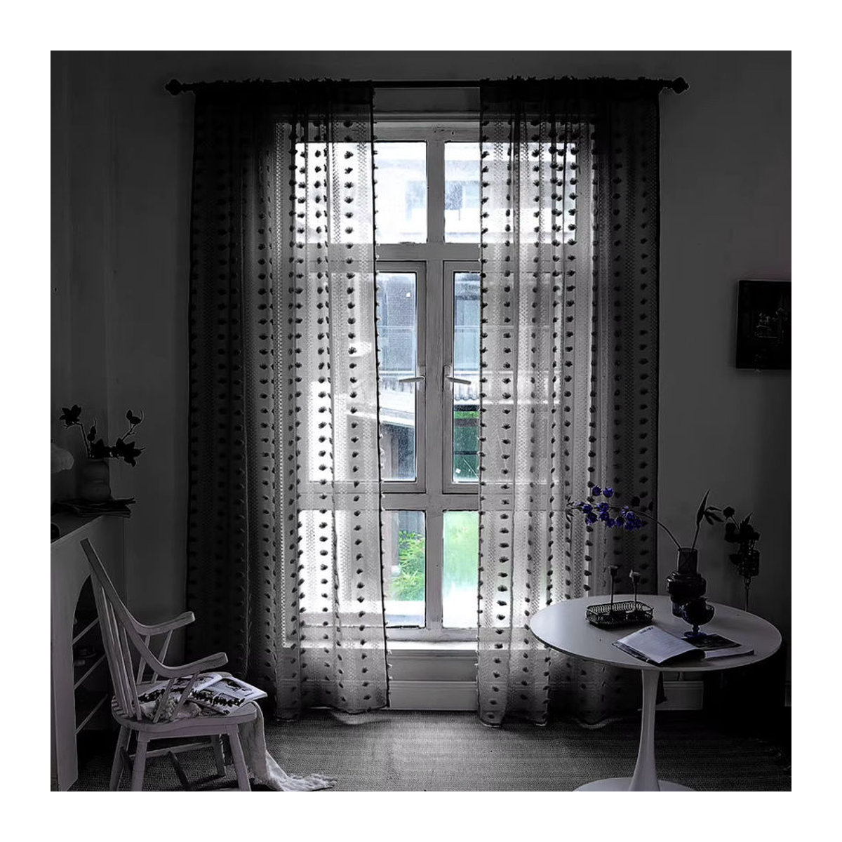 Transparenter Mullvorhang mit süßen Pom Poms für das Kinderzimmer, Stangentaschen-Aufhängung, Weiß - Bild 3