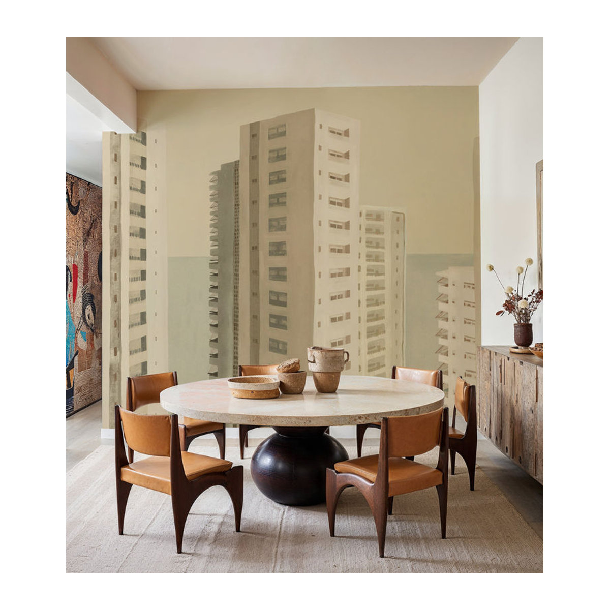 Tres Tintas Wandbild Benidorm in Beige – Modernes Papier-Poster mit Stadtlandschaft und Hochhäusern im Hochformat - Bild 1