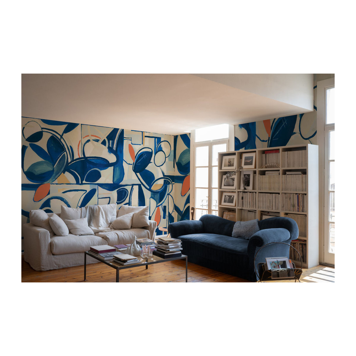 Tres Tintas Wandbild Giant Abstract in Blau – Modernes abstraktes Dekorationselement im Querformat - Bild 1