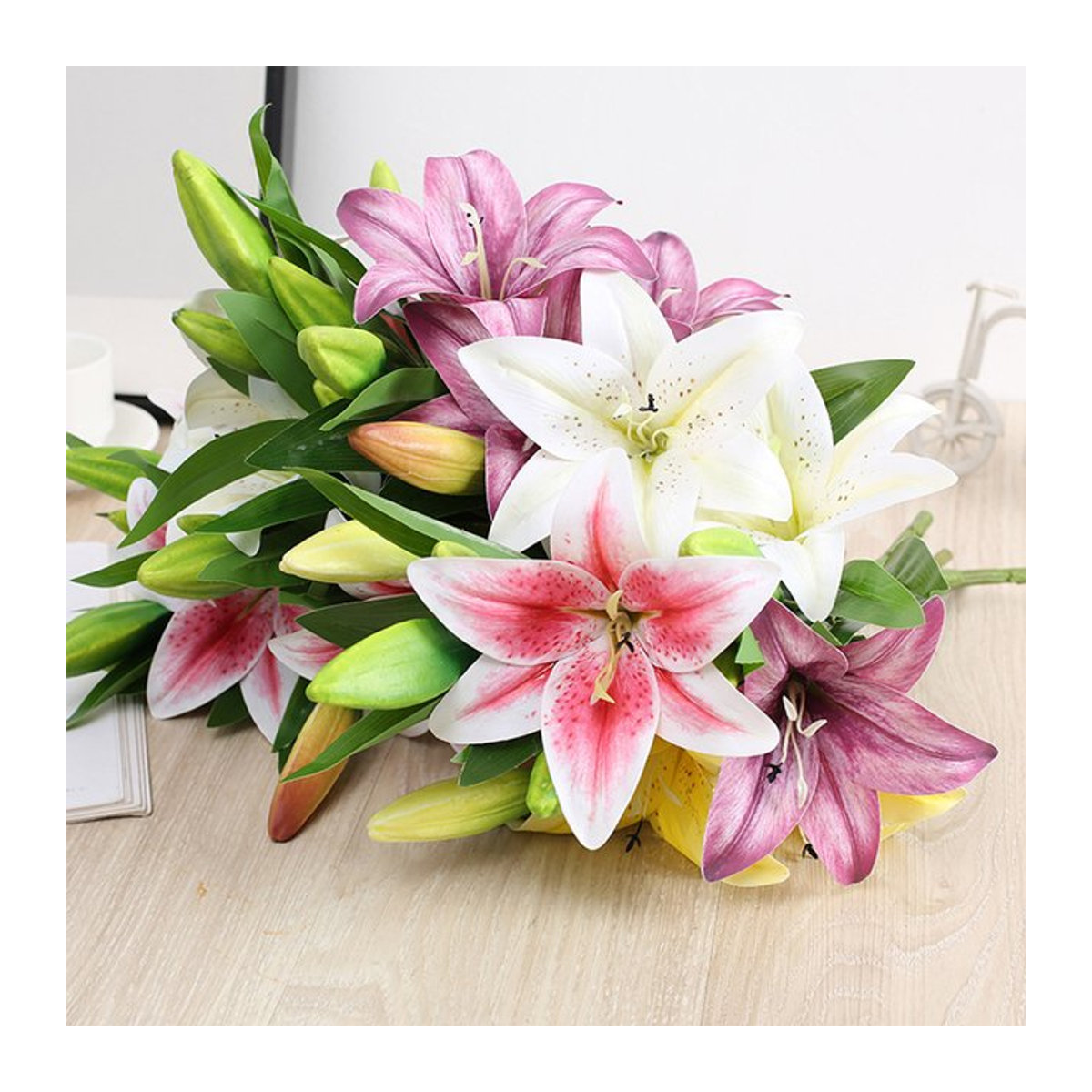 Uflower Künstliche Lilie in Weiß als 3D-Druck Zweig für Hochzeiten und Garten Dekoration - Bild 1