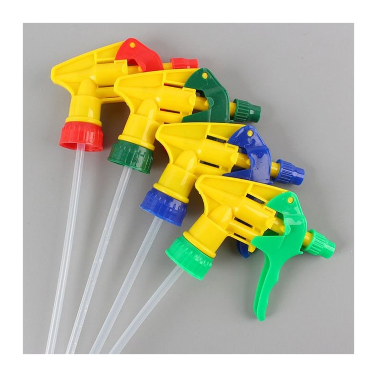 Universal Sprühdüse für Getränkeflaschen zur Gartenbewässerung und Pflanzenpflege - Bild 1