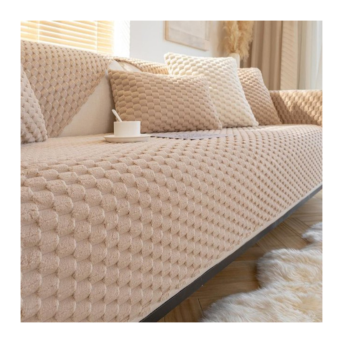 Verdicktes Plüsch Sitzkissen für das Sofa in Beige, rutschfest und wärmend, B/B: 70 x 70 cm - Bild 1