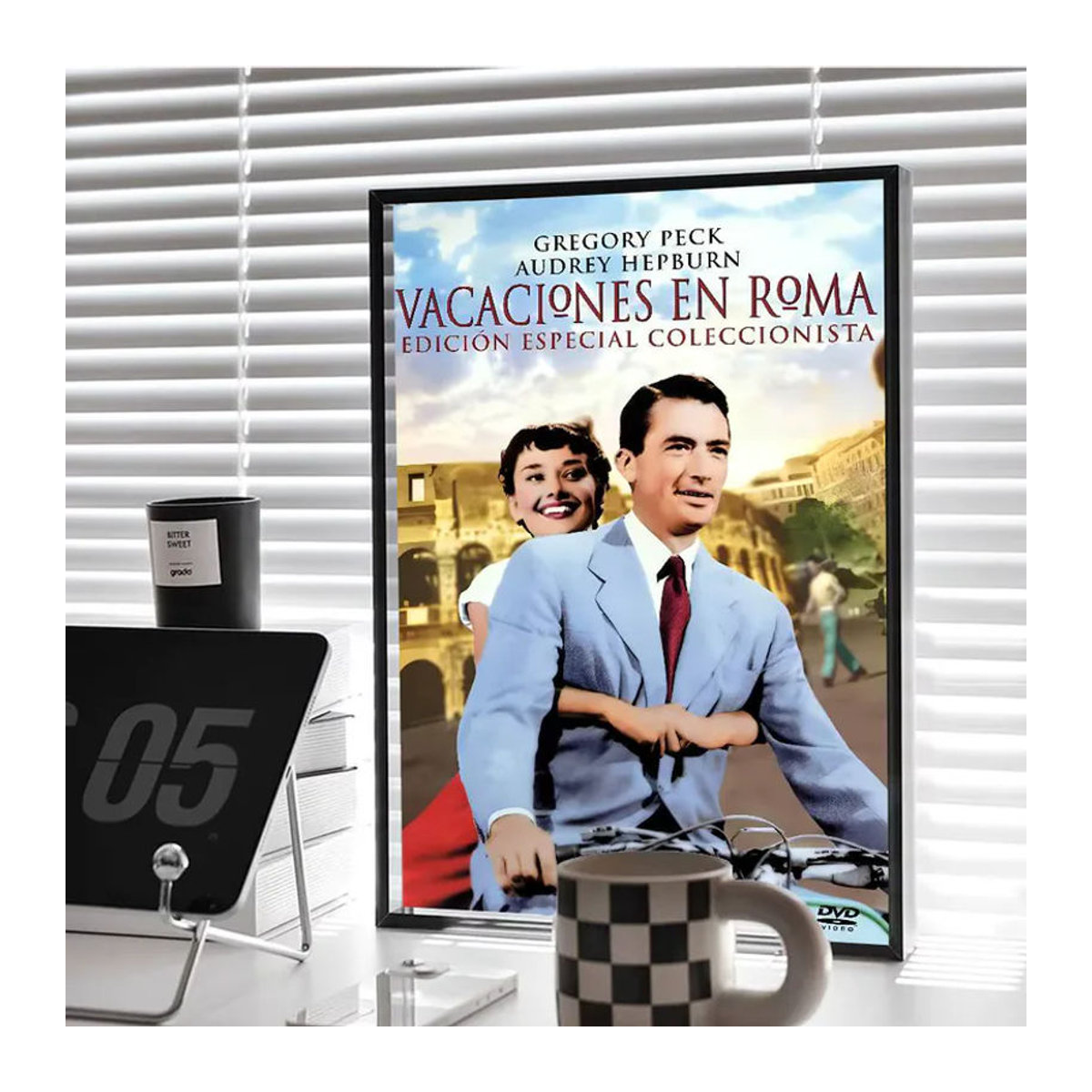 Vintage Film-Poster Roman Holiday von Kayou als wasserfester Wandkunst-Aufkleber in Mehrfarbig, Rechteckig - Bild 4