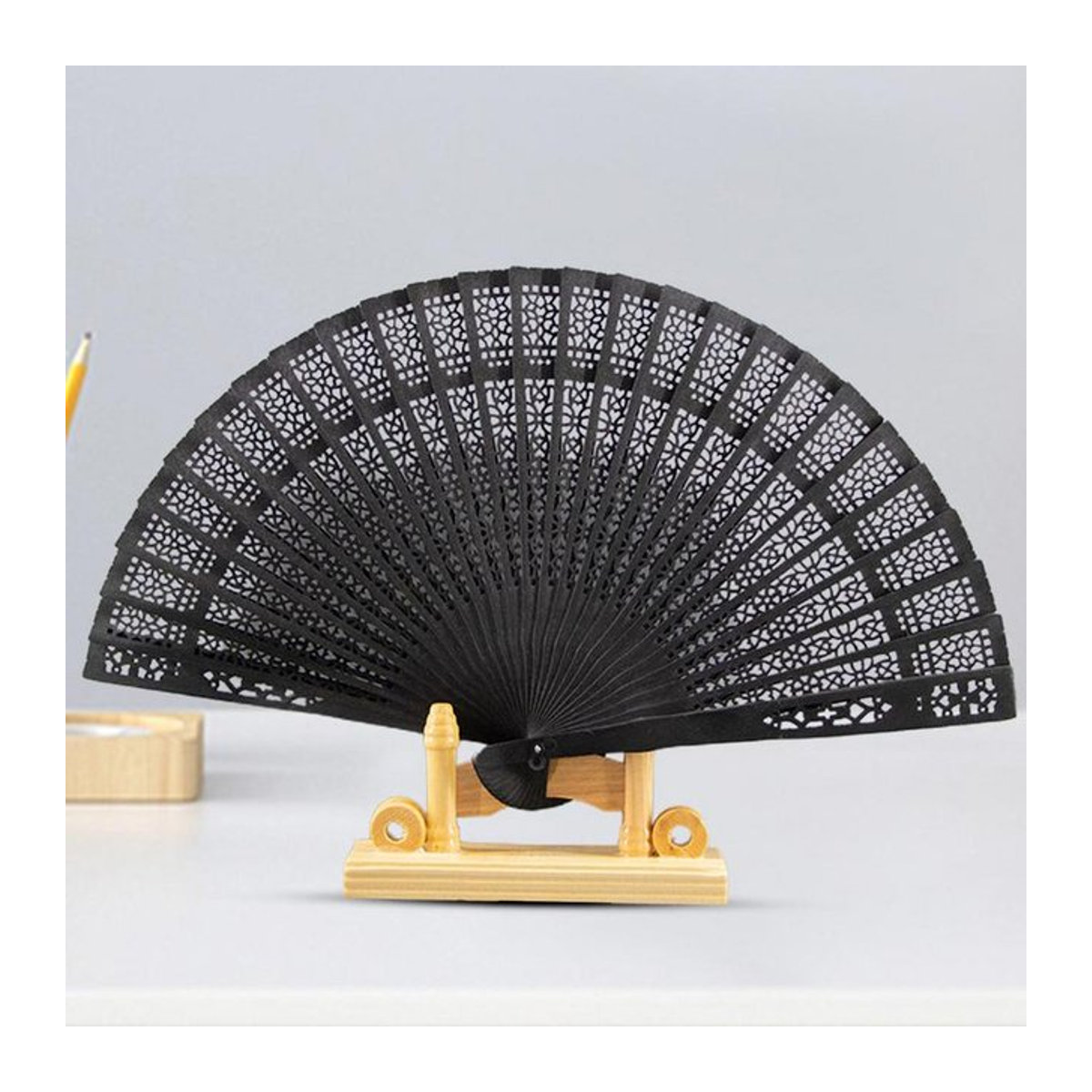 Vintage hohler chinesischer Faltfächer in Schwarz als dekorative Hochzeitsdekoration und Foto-Requisite - Bild 1