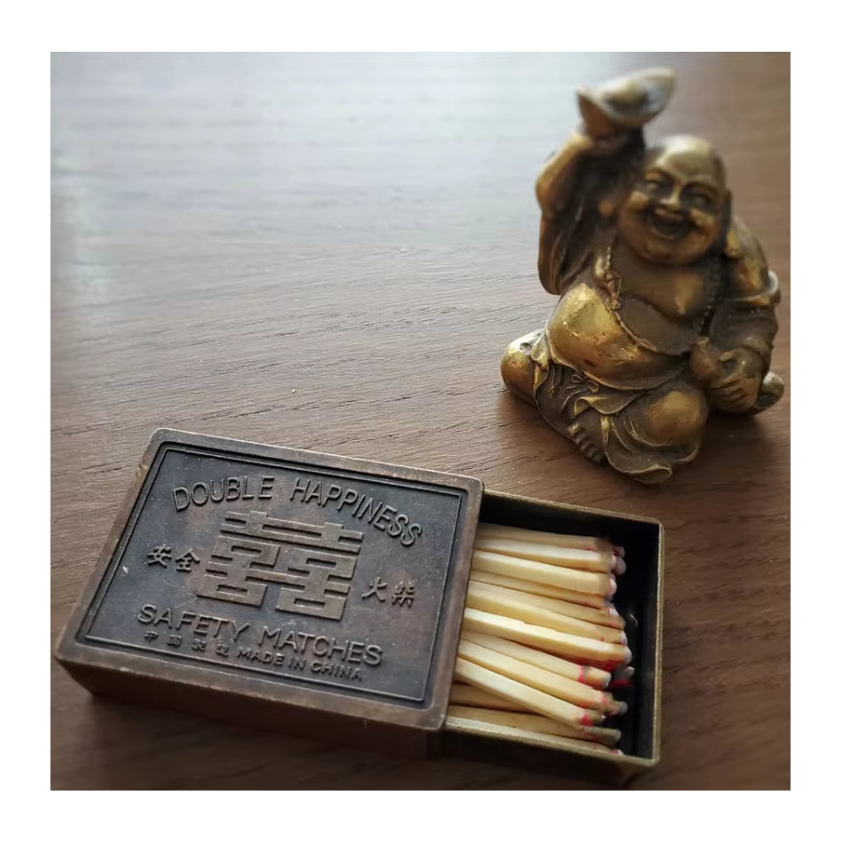Vintage Metall-Matchbox von PUFFME aus Messing in Gold mit antiken chinesischen Schriftzeichen Double Happiness - Bild 4