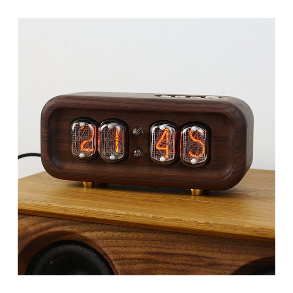 Vintage Nixie-Uhr aus Schwarznuss Massivholz als elektronische Digitalröhren-Tischuhr - Bild 1