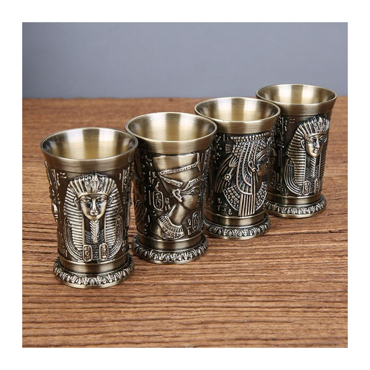 Vintage Weinkelch Ägyptischer Pharao aus Zinklegierung in Gold - Bild 1