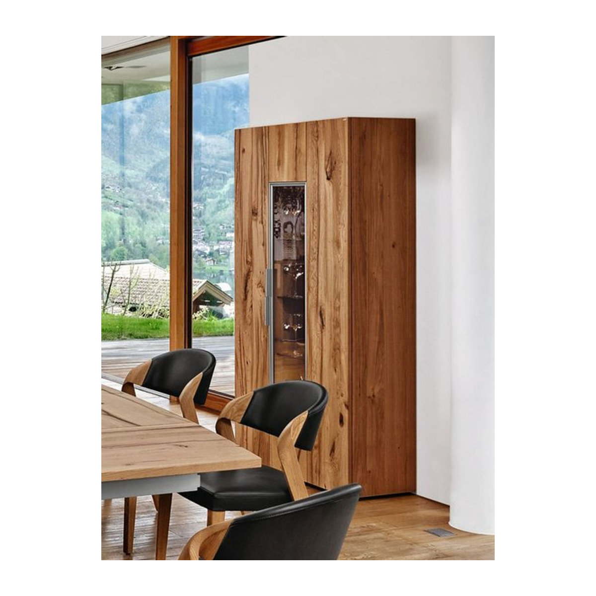Vitrinenschrank VOGLAUER VALPIN in Eiche Natur mit Glas, B/T/H: 120 x 42 x 194 cm - Bild 1