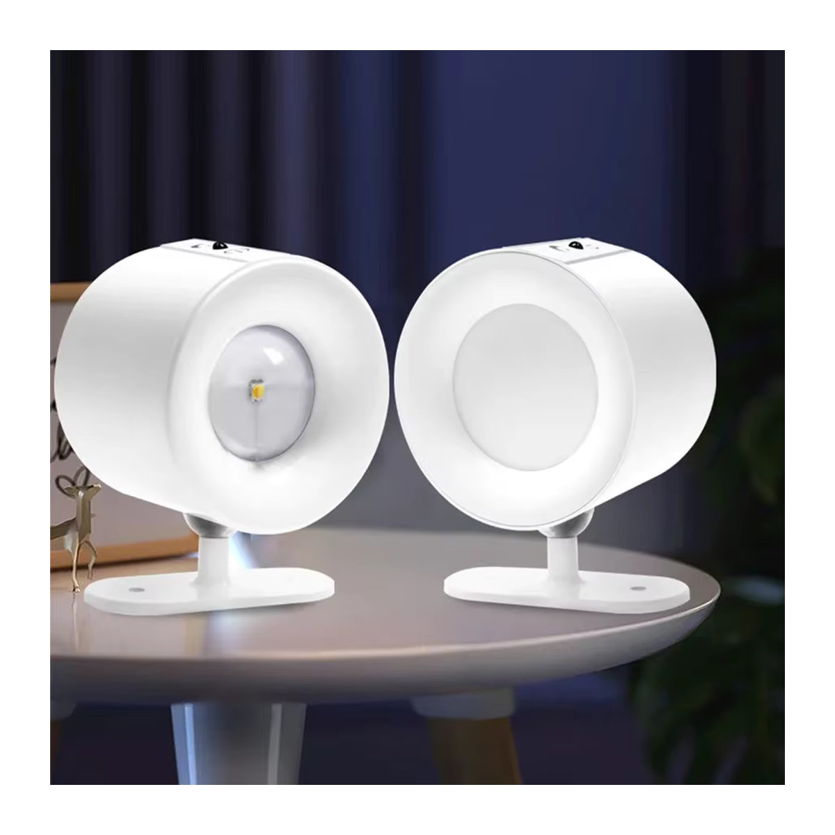 VooVoo LED Wandleuchte Weiß – Dimmbare Nachttisch-Leseleuchte mit zwei Köpfen, magnetisch und 360 Grad rotierbar - Bild 1