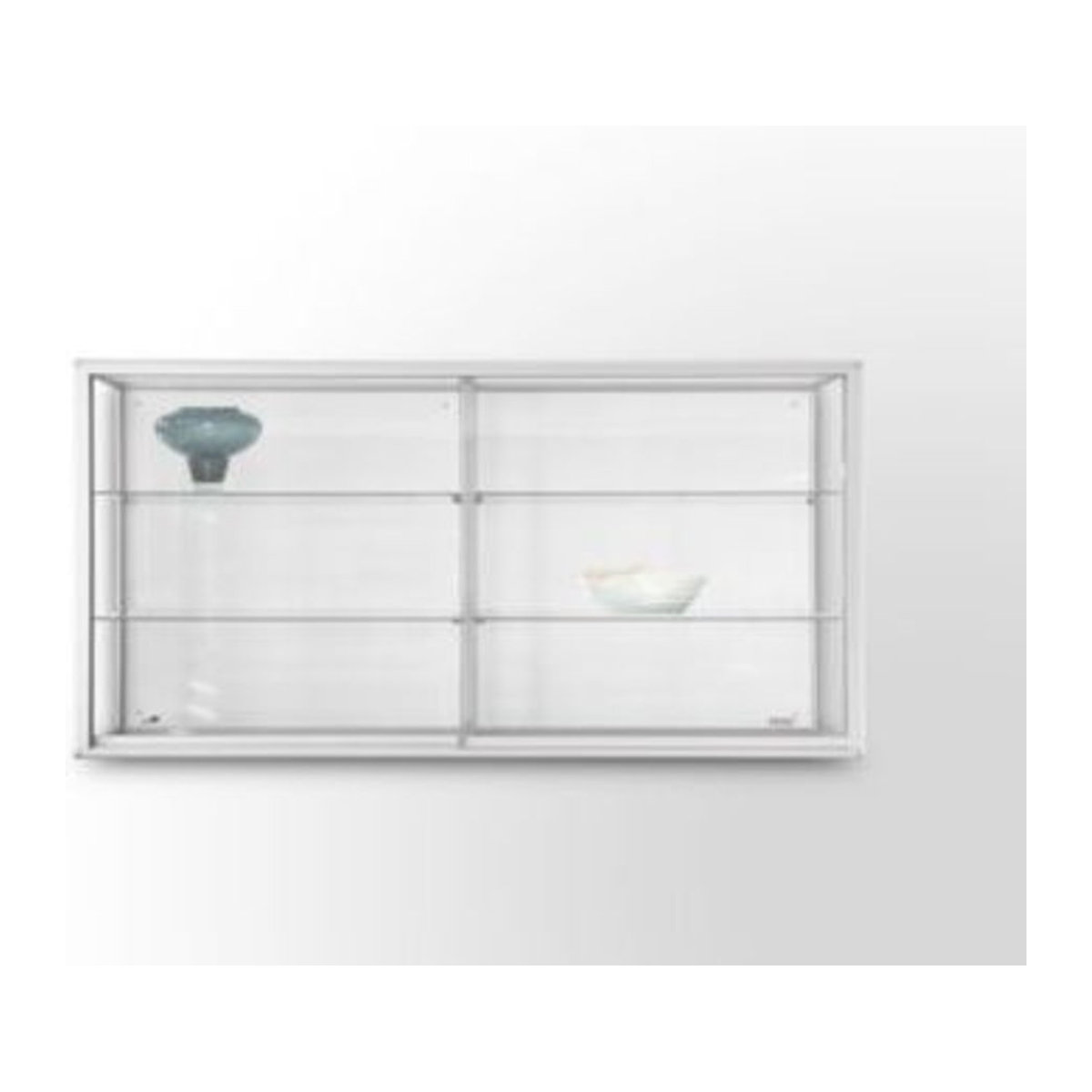 Wandvitrine BST Hängevitrine mit 6 Fächern und abschließbaren Schiebetüren, Farbe: Silber-Weiß, Material: Aluminium, Glas, Metall, B: 202,0 cm, T: 30,0 cm, H: 102,0 cm - Bild 1