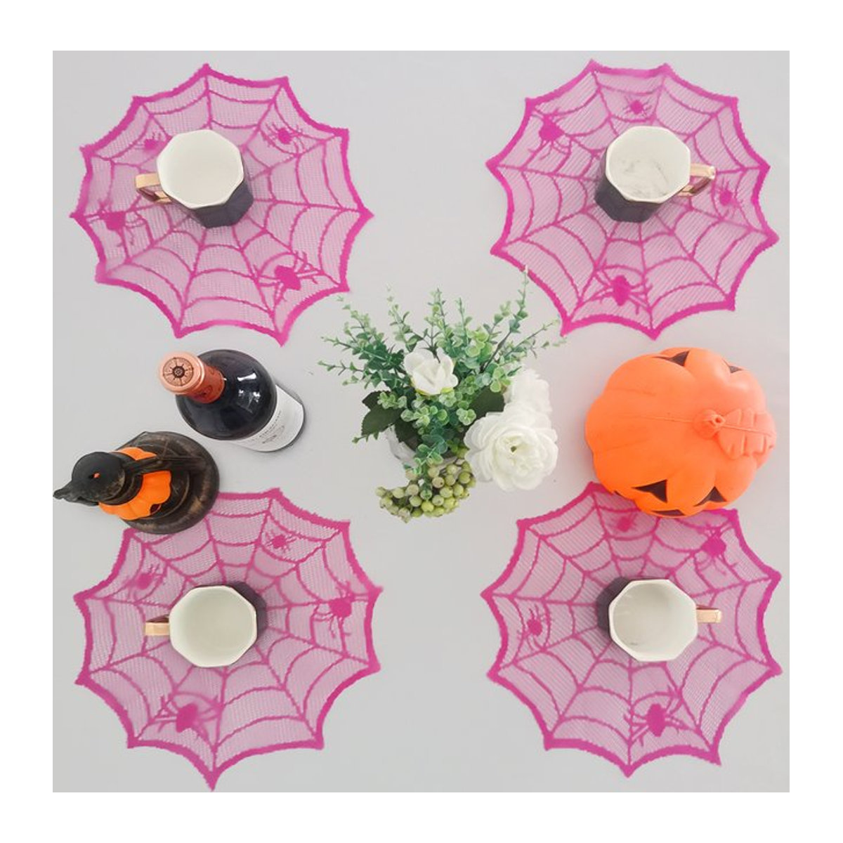 Wasserdichte Stoffserviette aus Polyester mit Lila Spitze für deine Halloween Tischdekoration - Bild 1