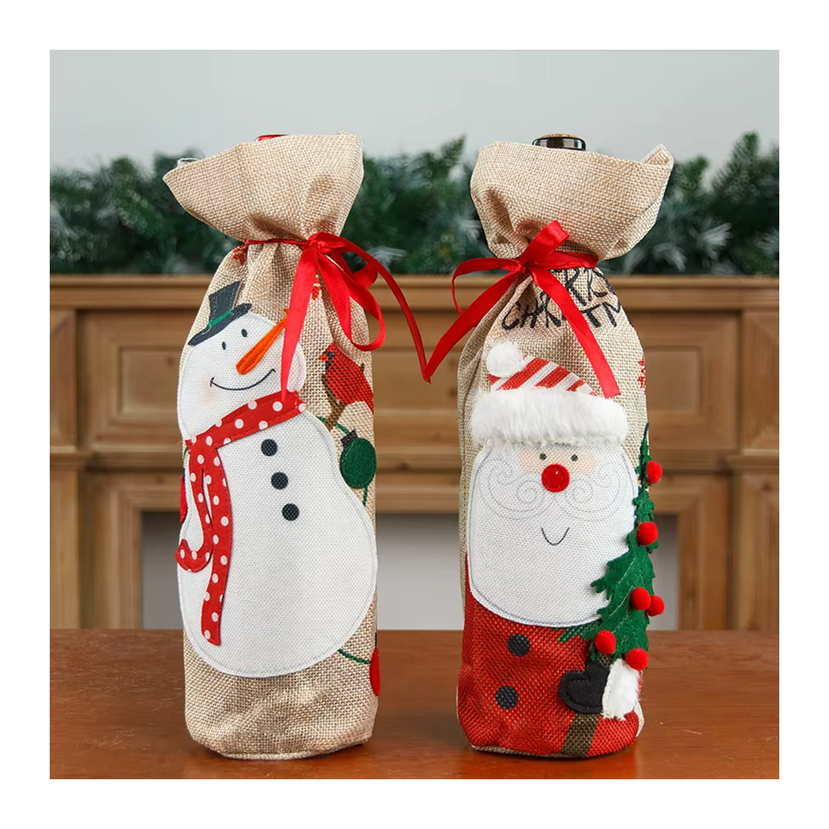 Weihnachtliche Flaschenhülle von cyuan mit Weihnachtsmann und Schneemann Motiv in Mehrfarbig, Textil-Flaschenbeutel für Champagner und Wein zur Tischdekoration - Bild 2