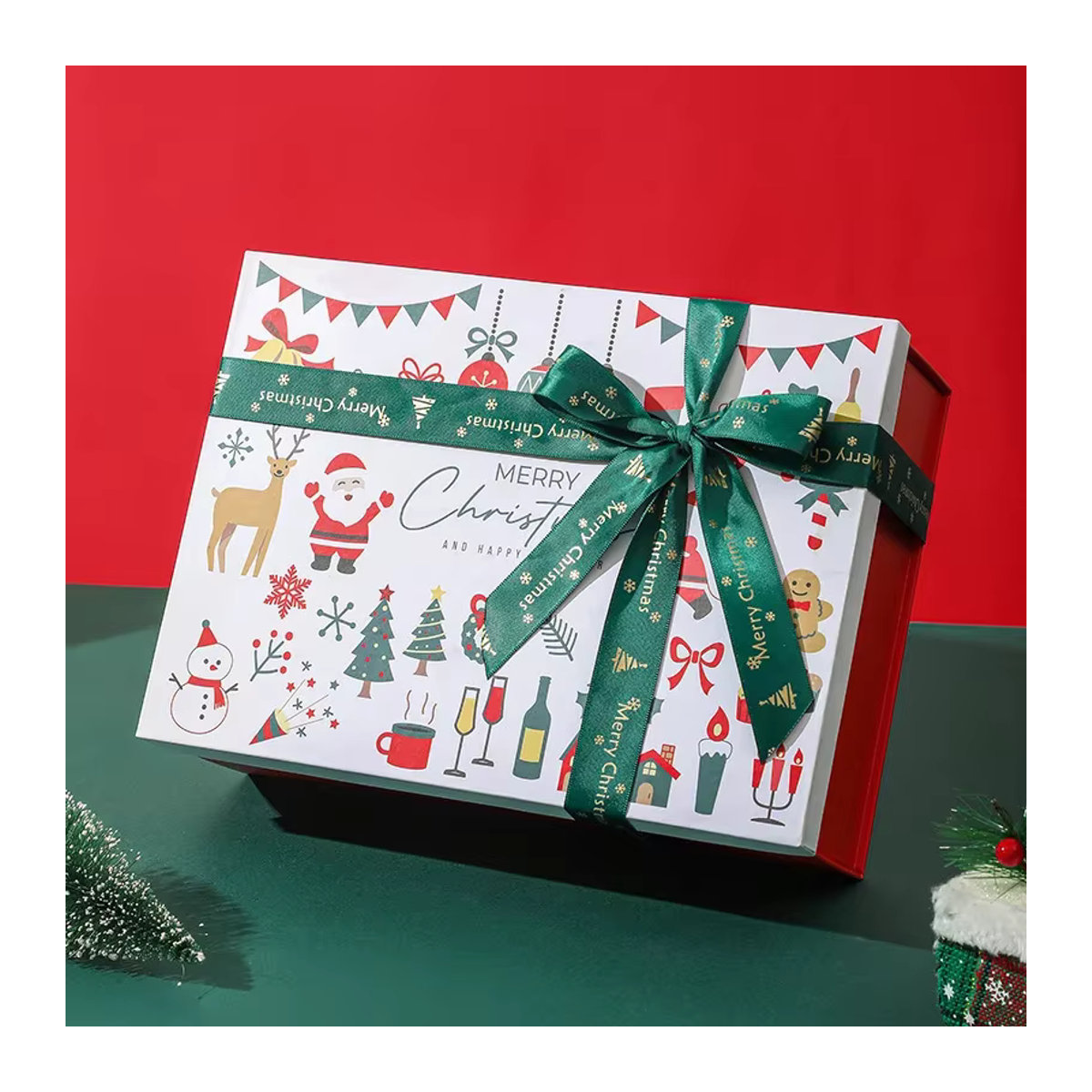 Weihnachtliche Geschenkboxen aus Papier mit buntem Weihnachtsmuster in Multicolor - Bild 3