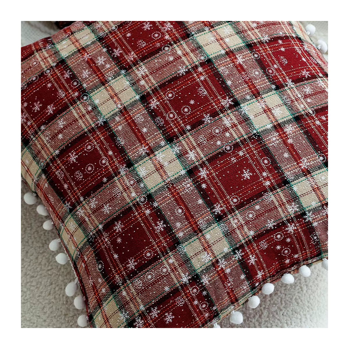 Weihnachtlicher dekorativer Kissenbezug von CANIRICA in Rot mit Karomuster und Kugeln, B/T/H: 45 x 45 x 45 cm - Bild 6