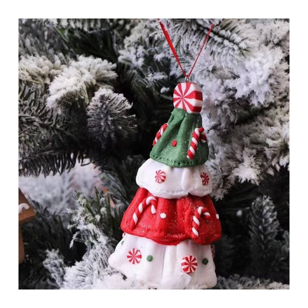 Weihnachtsanhänger aus Keramik mit Engel und Süßigkeitenbaum als Deko-Ornament für deinen Weihnachtsbaum oder Garten - Bild 1