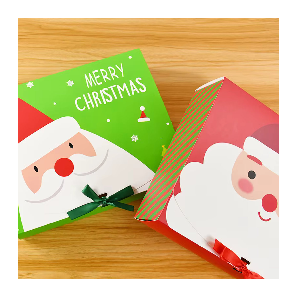 Weihnachtsgeschenkboxen aus Papier mit Santa Claus Motiv und Band für Kinder - Bild 2