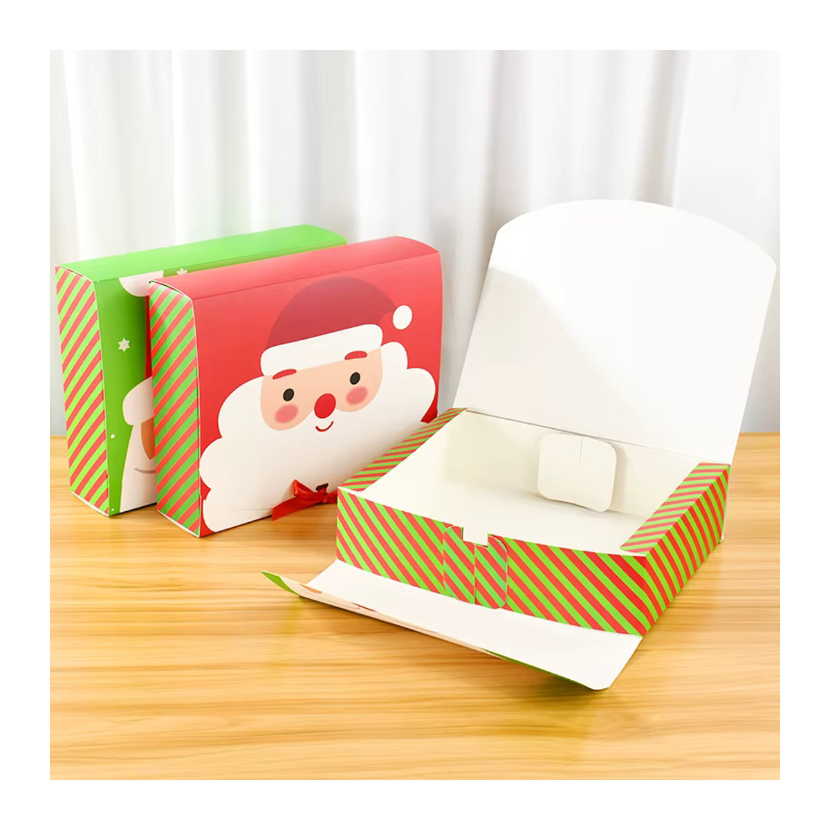 Weihnachtsgeschenkboxen aus Papier mit Santa Claus Motiv und Band für Kinder - Bild 3