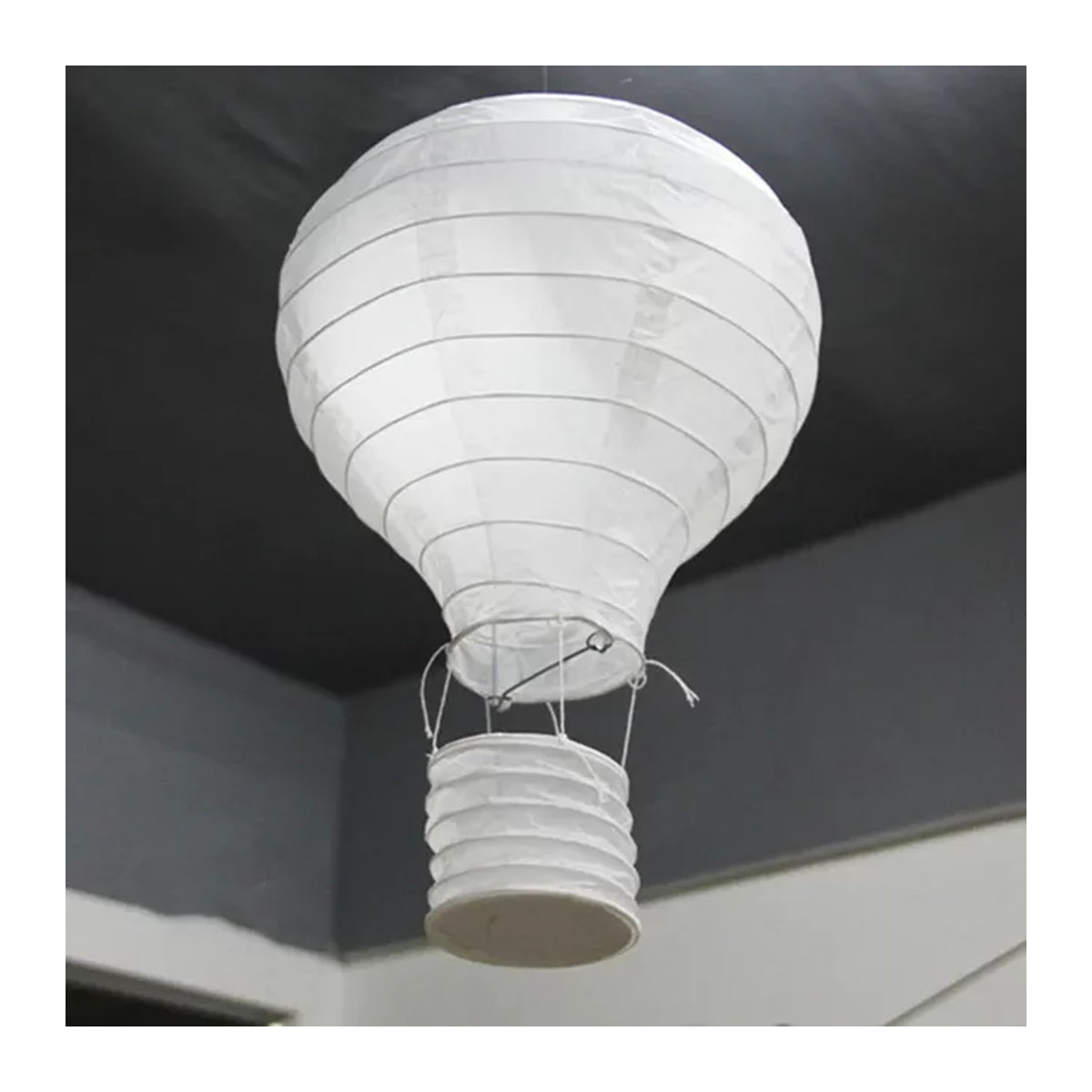 Weiße Heißluftballon-Papierlaterne von merylover als dekorative chinesische Wunschlaterne für Hochzeit und Geburtstag - Bild 1