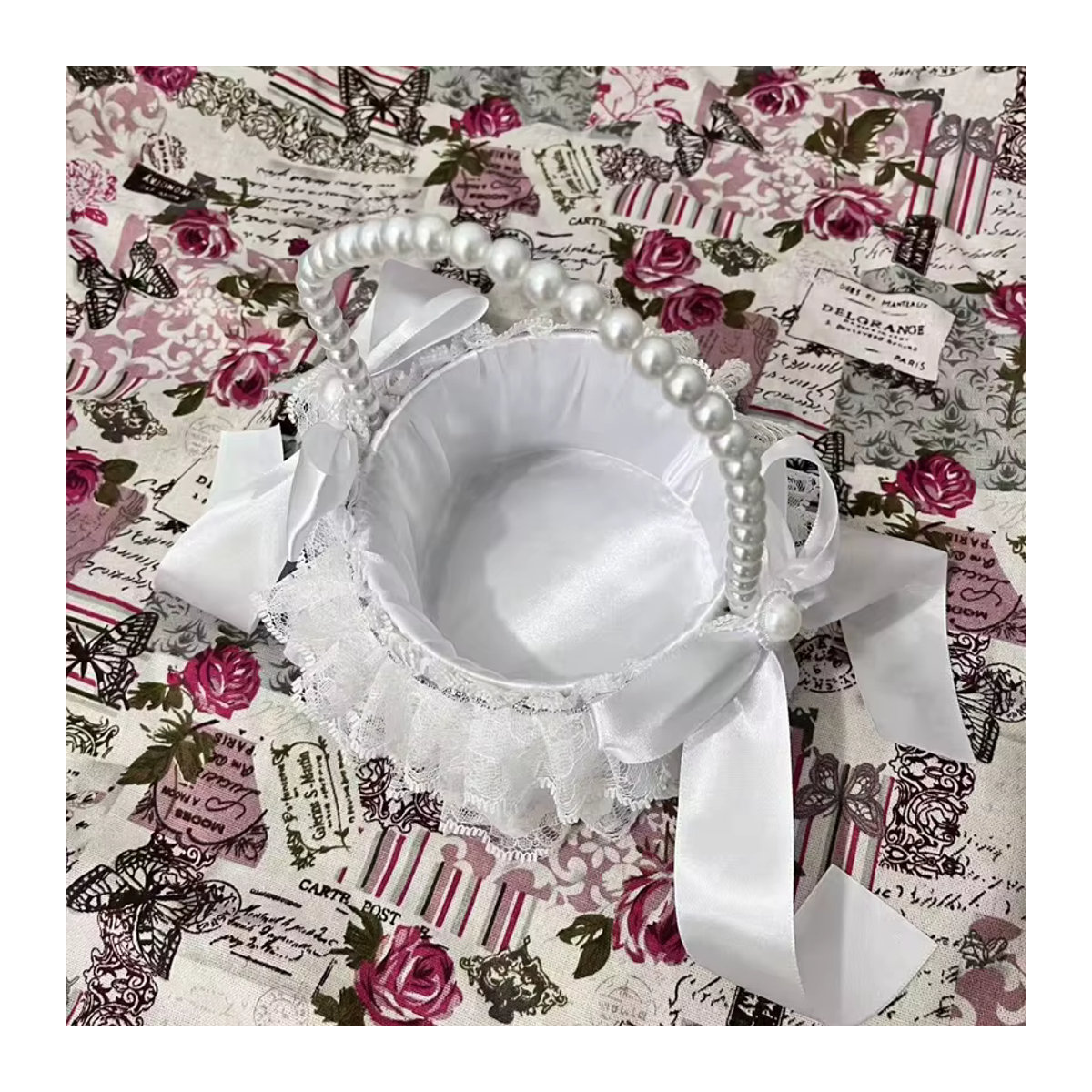 Weißer Blumenkorb aus Spitze mit floralem Design für Blumenmädchen und Hochzeiten - Bild 3