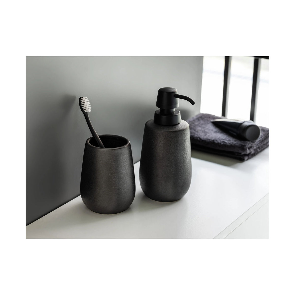 Wenko Bad-Accessoire Set Nerno 2-teilig mit Seifenspender in Schwarz matt - Bild 2