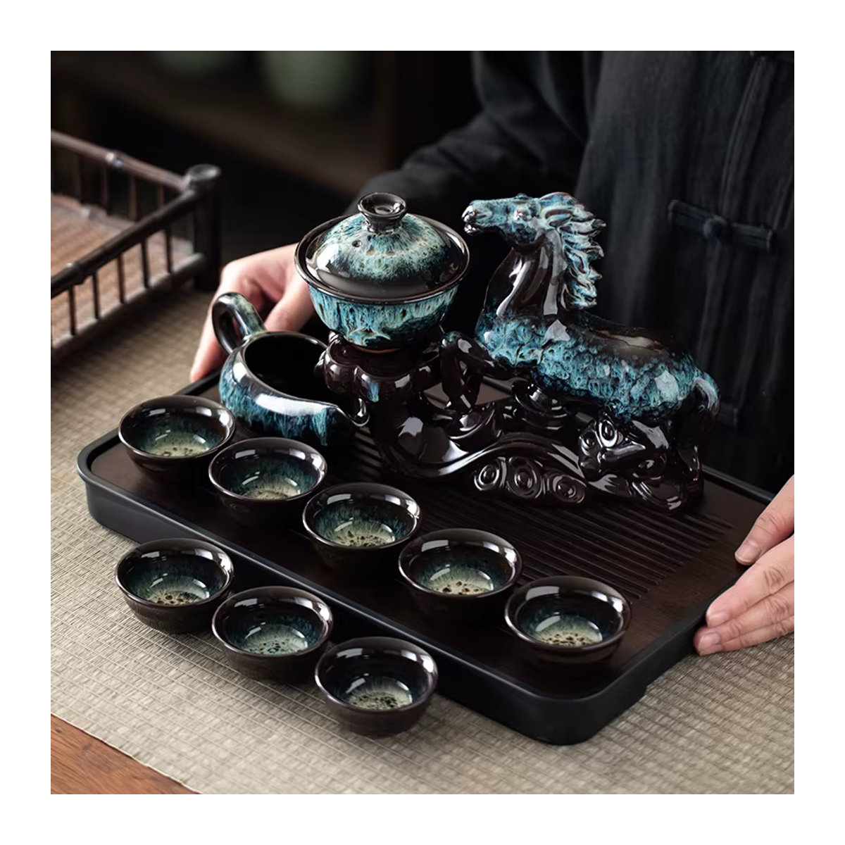 WENZHE Kung-Fu Tee-Service aus Keramik mit magnetisch rotierender Wasserführung und halbautomatischer Pferde-Teekanne in Mehrfarbig - Bild 2