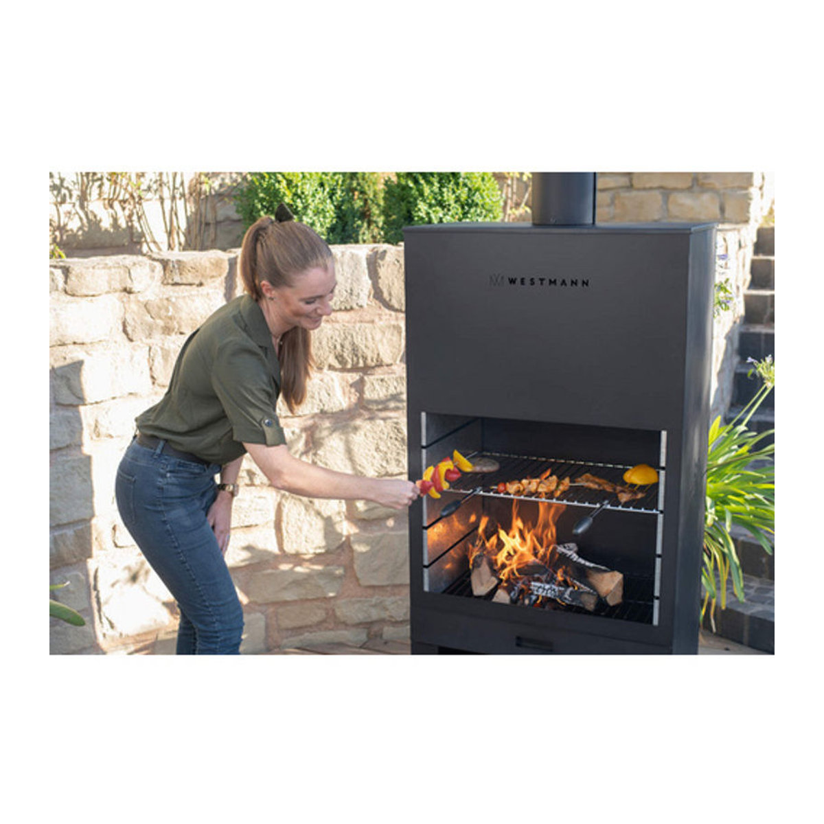 Westmann Grill und Gartenkamin aus Stahl in Schwarz, B/H/T: 70 x 229 x 41 cm - Bild 5