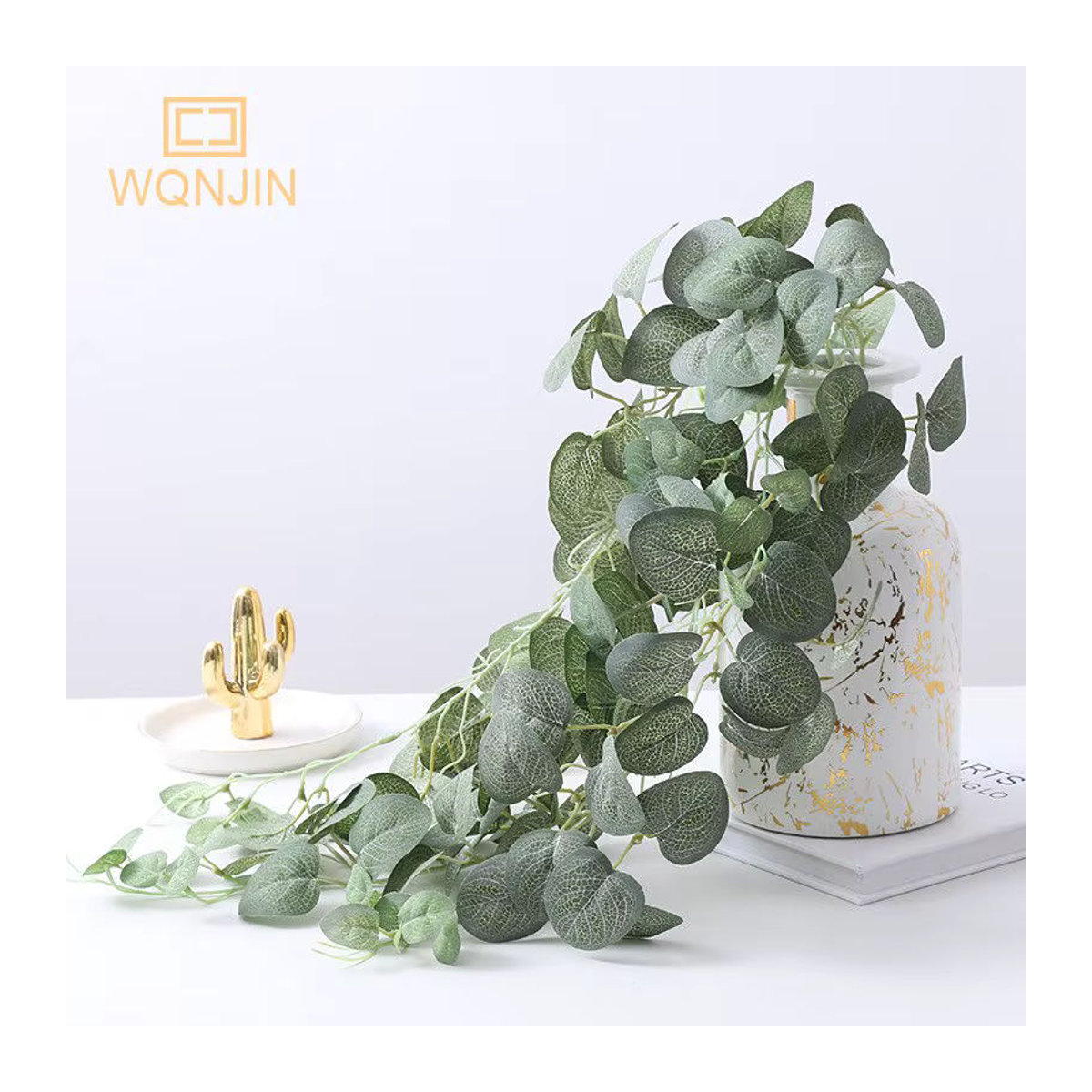 WQNJIN Künstliche Eukalyptus-Hängepflanze in Grün und Rot mit Rattan- und Holzelementen zur Dekoration für Garten, Wohnzimmer und Hotel - Bild 4