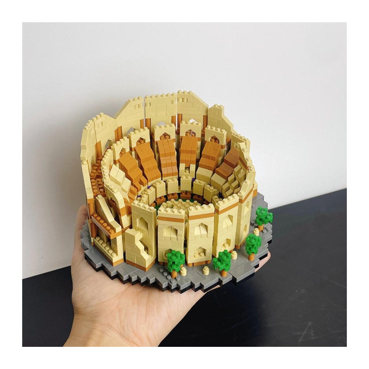 Wucifang Bags Mikro Bausteine Architekturmodell Römisches Kolosseum aus ABS-Kunststoff als Heimdeko für Kinder und Erwachsene - Bild 1