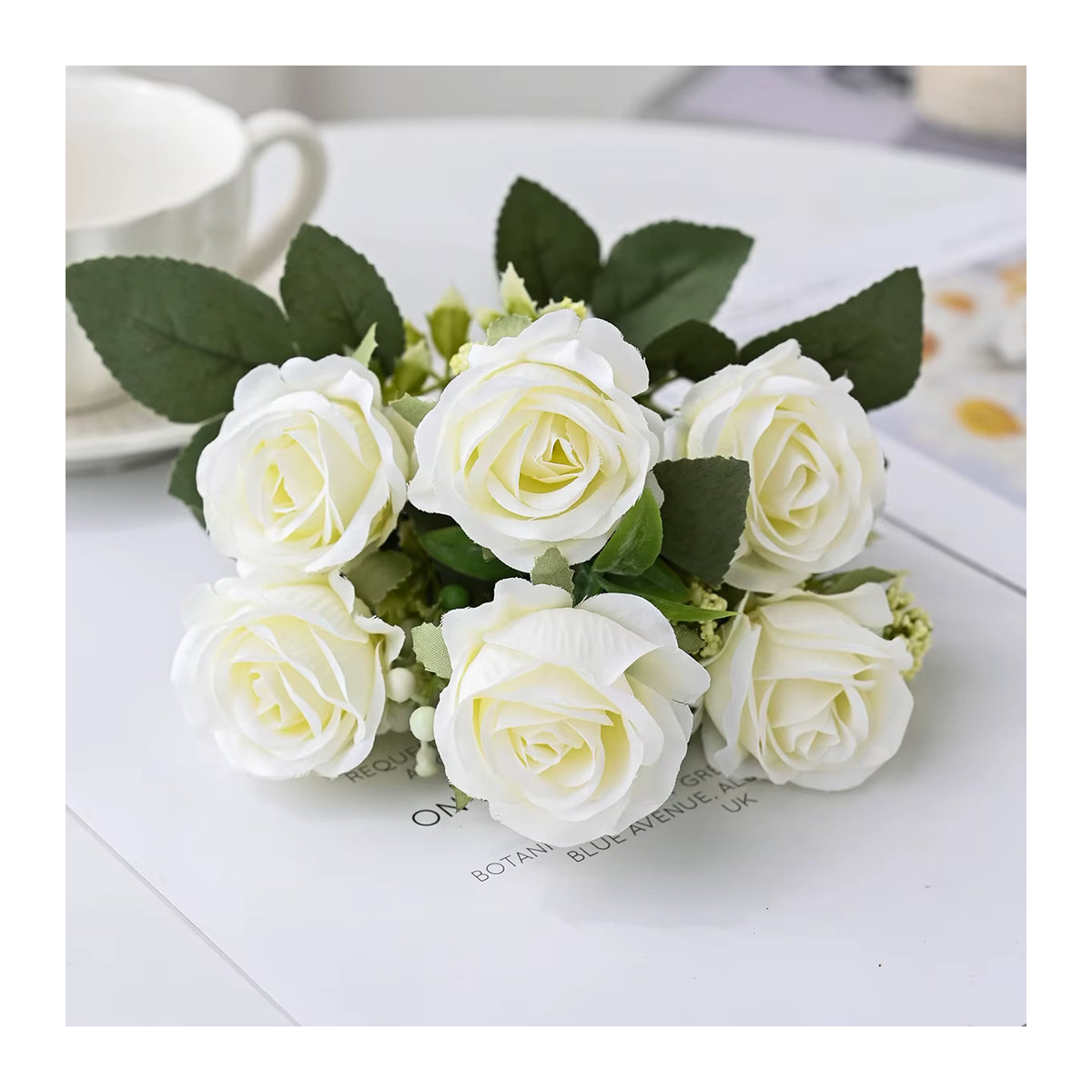 XIAOYINMO Künstliches Rosenbouquet aus Seide in Weiß für Hochzeit und Dekoration - Bild 3