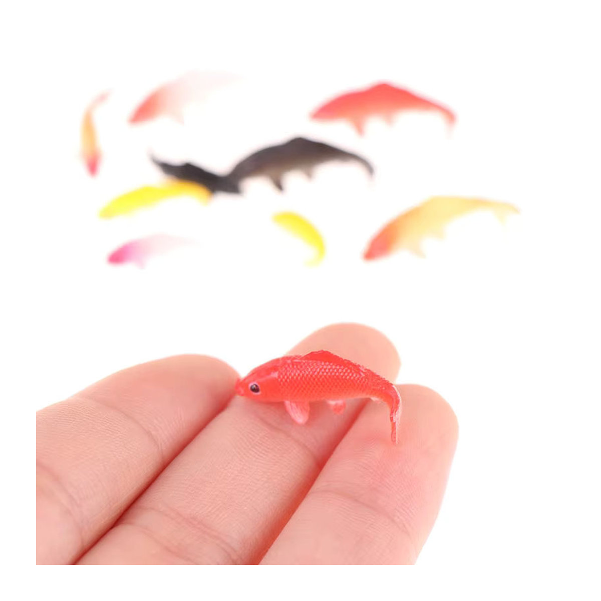 XYTLEZONE Miniatur-Koi-Goldfisch aus Glas und Kunstharz in Mehrfarbig als dekorative Figur für Puppenhäuser und Heimdekoration - Bild 3