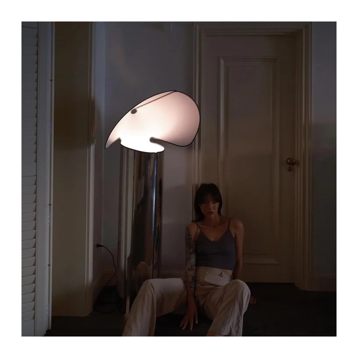 YUENSLIGHTING Designer Stehlampe im skandinavischen Stil aus Stahl mit minimalistischem Nordic Design - Bild 4