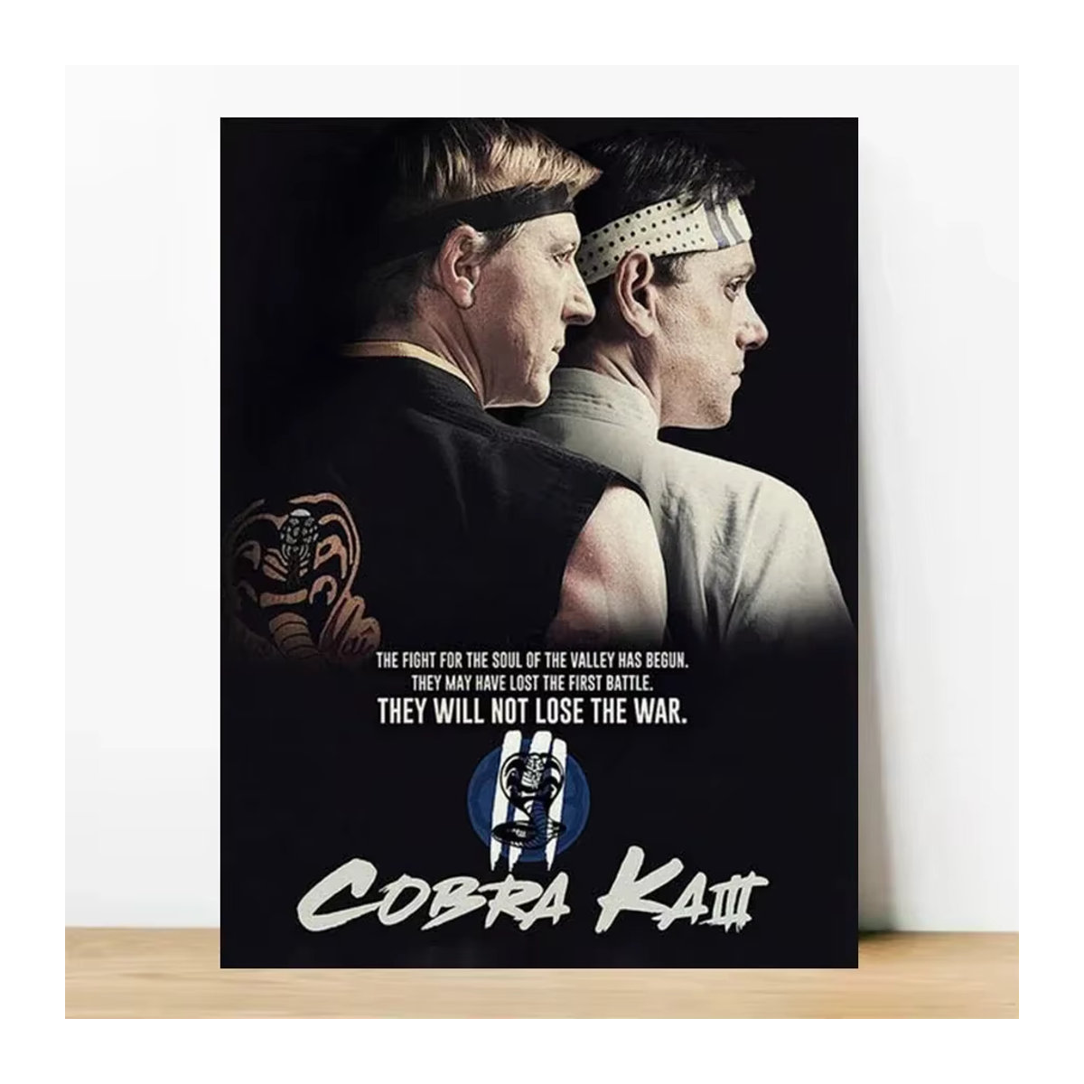 YUTTEE Diamond Painting Set Cobra Kai Motiv in Schwarz als DIY 5D Strass Kunst Poster - Bild 1