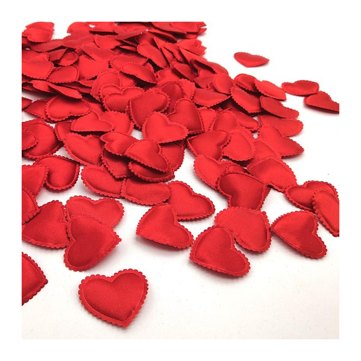 Ywbeads 200 Stück rote Stoff-Herzen zur Tisch- und Partydekoration für Valentinstag und Hochzeit - Bild 1